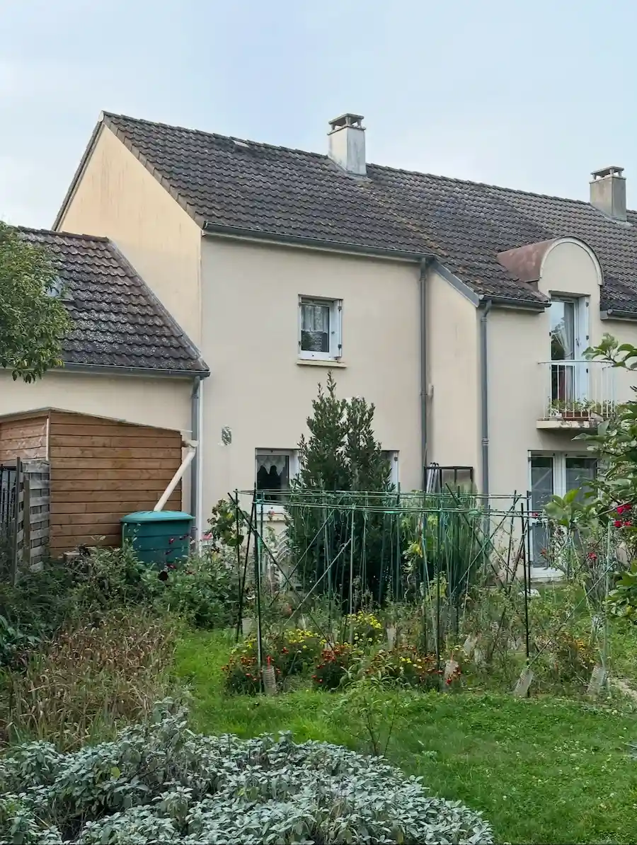 Maison avant rénovation de la toiture et ravalement de façade