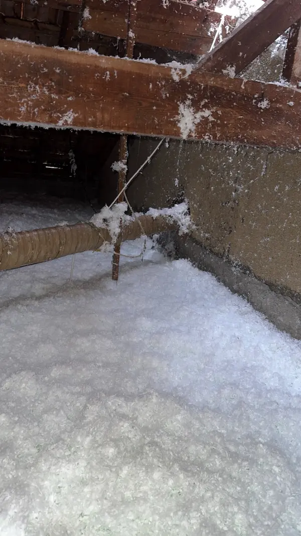 Combles isolés par soufflage par l'agence Génération Rénovation Pau